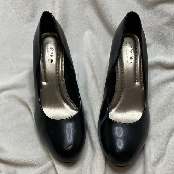 Comfort Plus by Predictions Classic Black Pumps - Picture 2 of 10